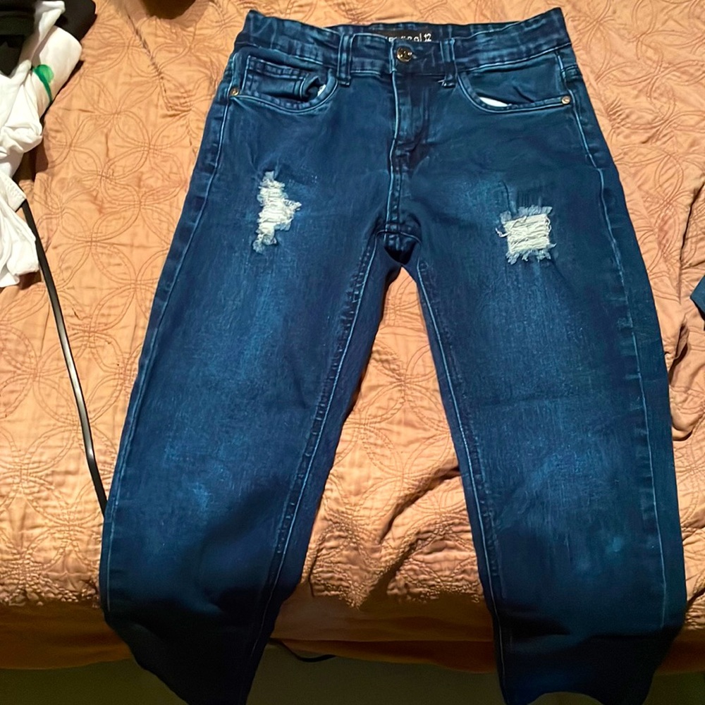 VELERO girls dark wash jeans (size 12)